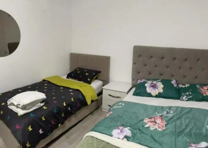 Διαμέρισμα Parid 2 *